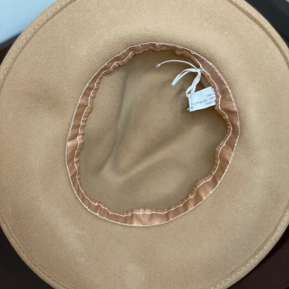 Hat - Picture 2 of 3